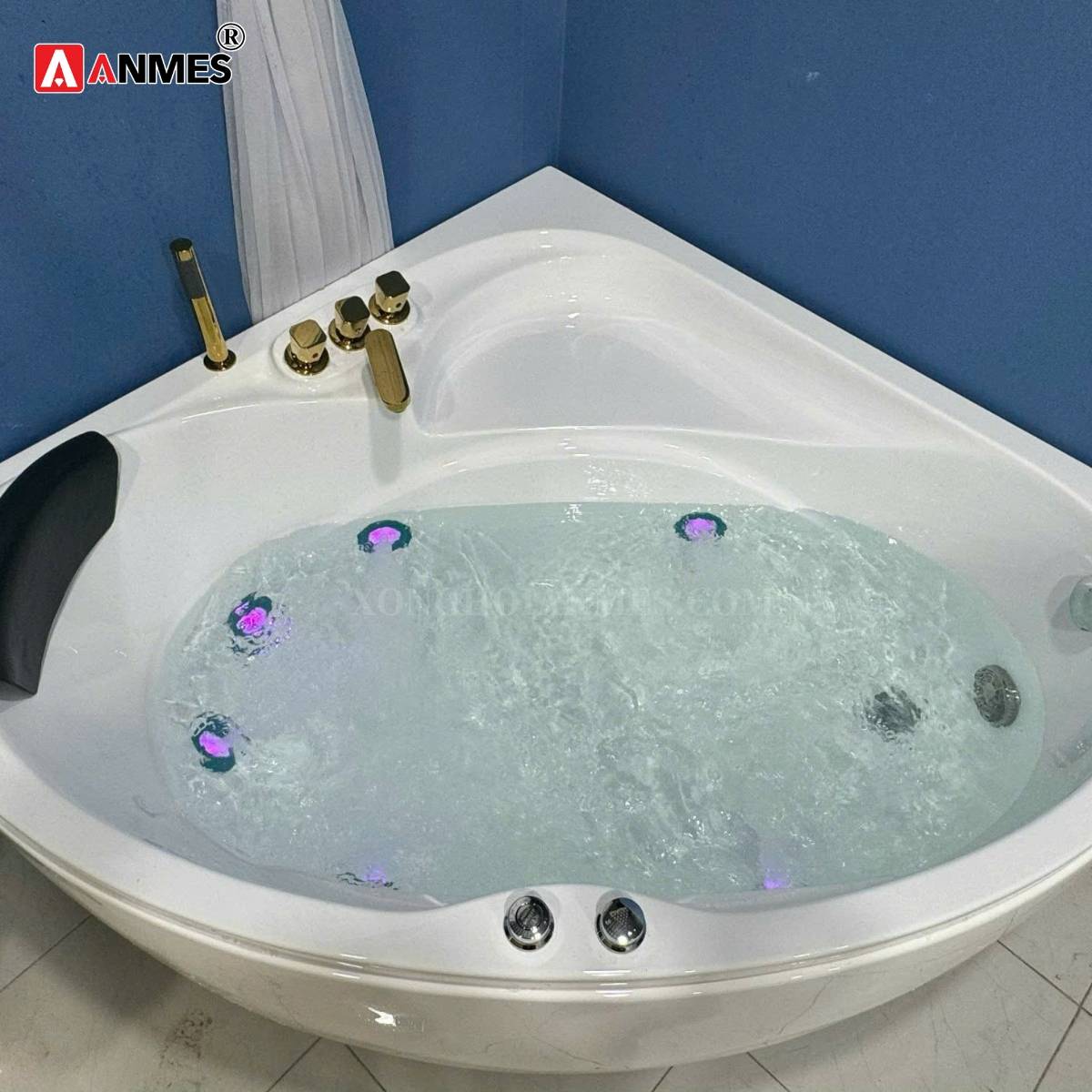 Điểm nổi bật của bồn tắm massage AY3812M